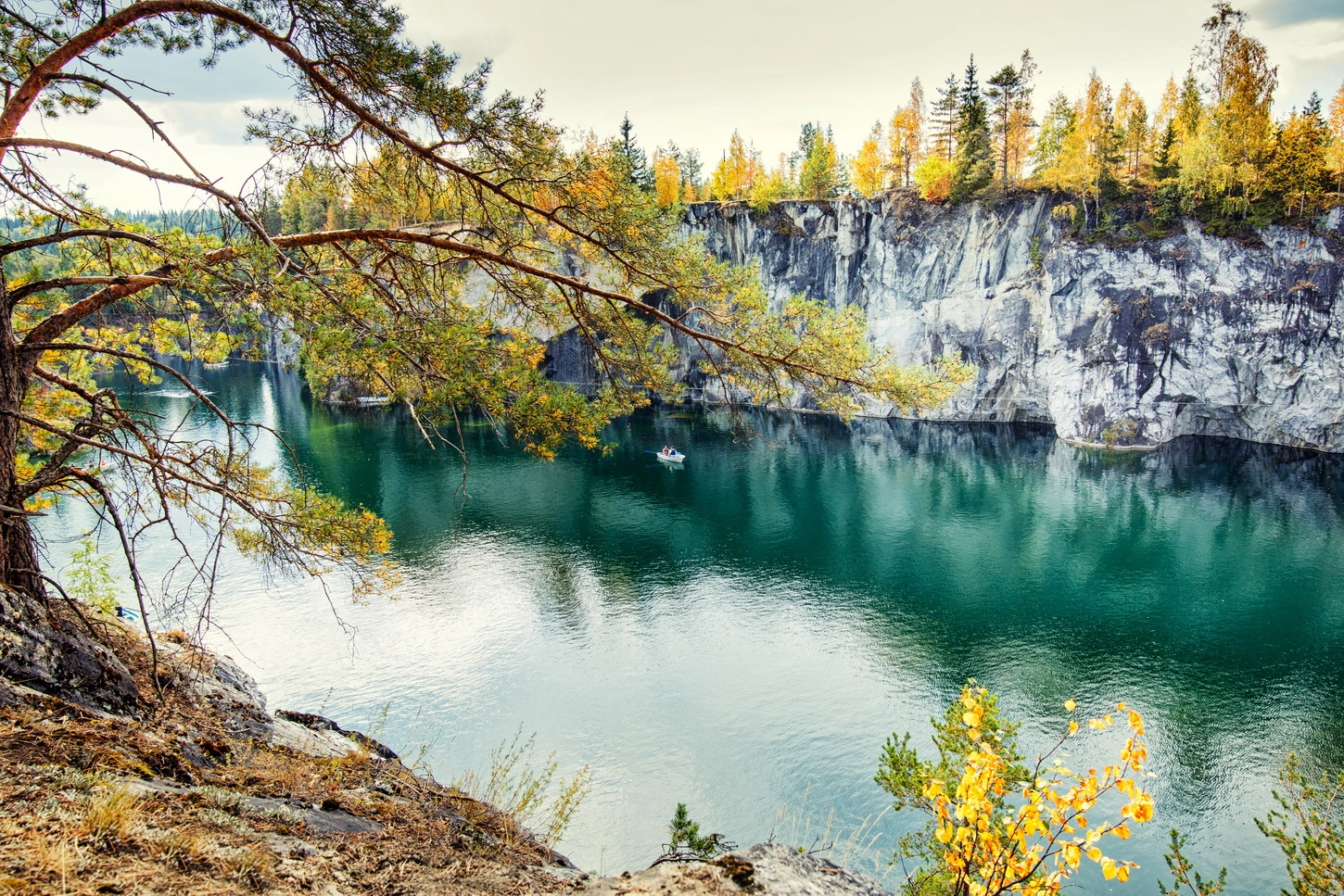 мраморный каньон Рускеала