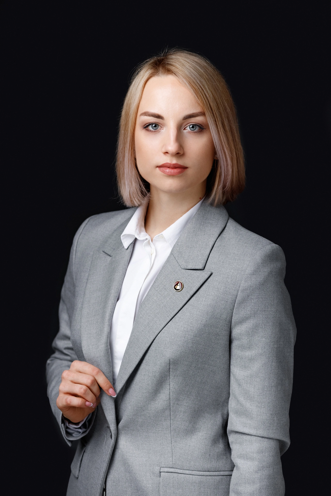 Бизнес портрет на черном фоне